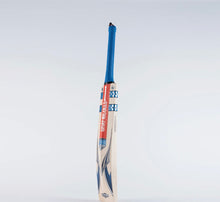 Load image into Gallery viewer, GN Hypernova Gen 1.1 300 Adult Cricket Bat